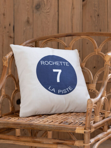 Coussin piste de ski bleue Rochette déco montagne Chehoma