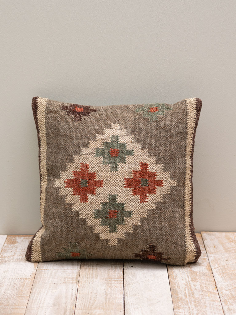 Coussin kilim losanges verts et rouges